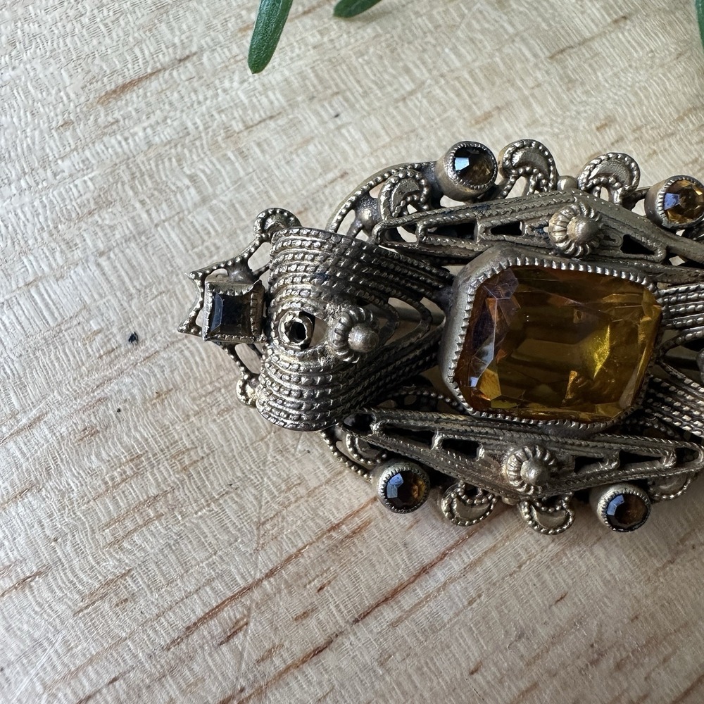 Vintage Art Deco Filigree Brooch 1.75 Inch Gold Gilt Metal Amber Glass Handmade - Picture 7 of 8